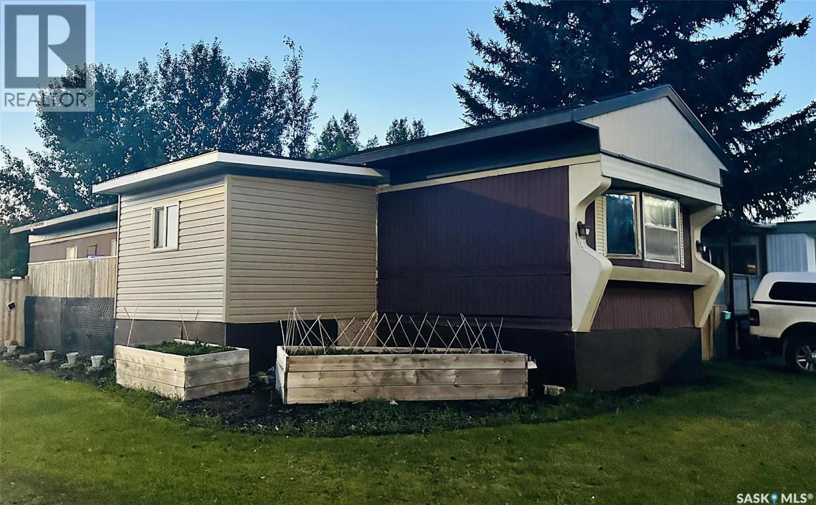 12 1035 Boychuk Drive, Saskatoon, Saskatchewan  S7H 5B2 - Photo 1 - SK010213