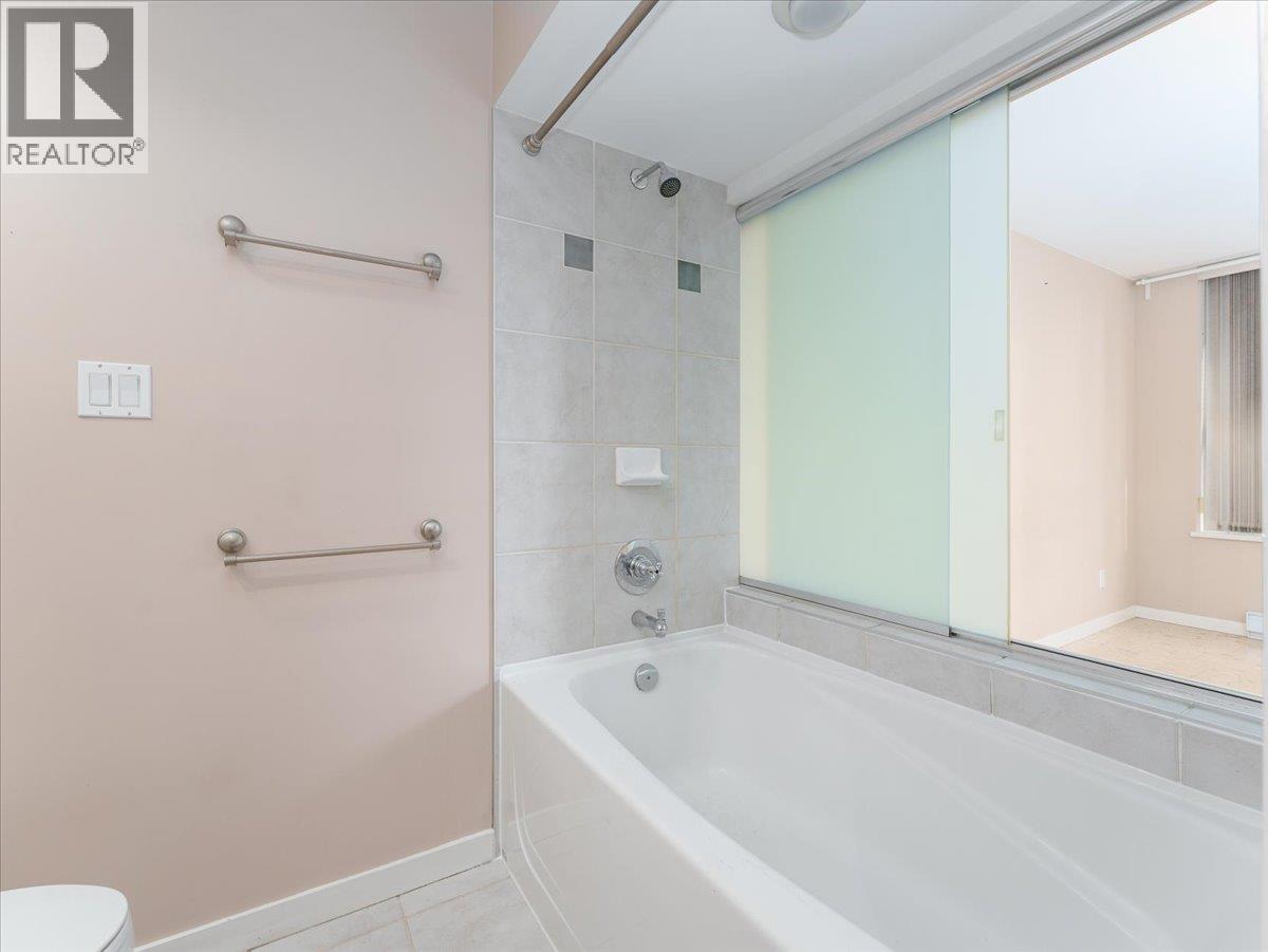 1406 989 Richards Street, Vancouver, British Columbia  V6B 6R6 - Photo 13 - R3040045