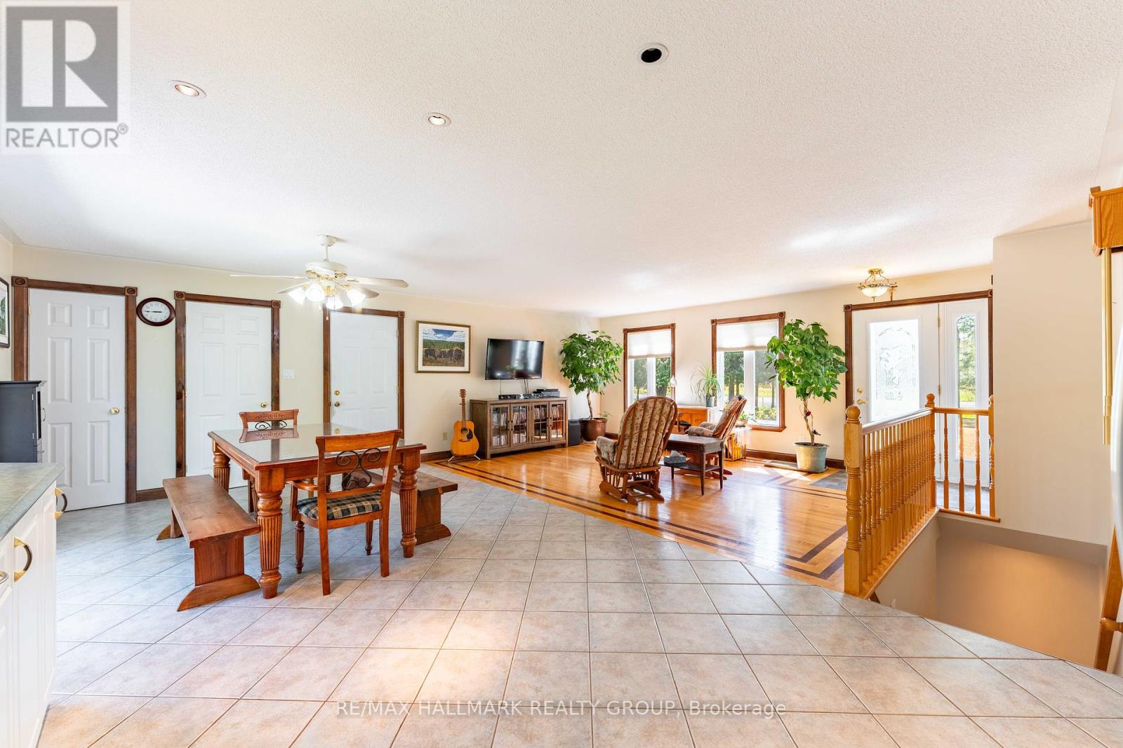 284 County 19 Road, Alfred And Plantagenet, Ontario  K0A 3K0 - Photo 11 - X12363782