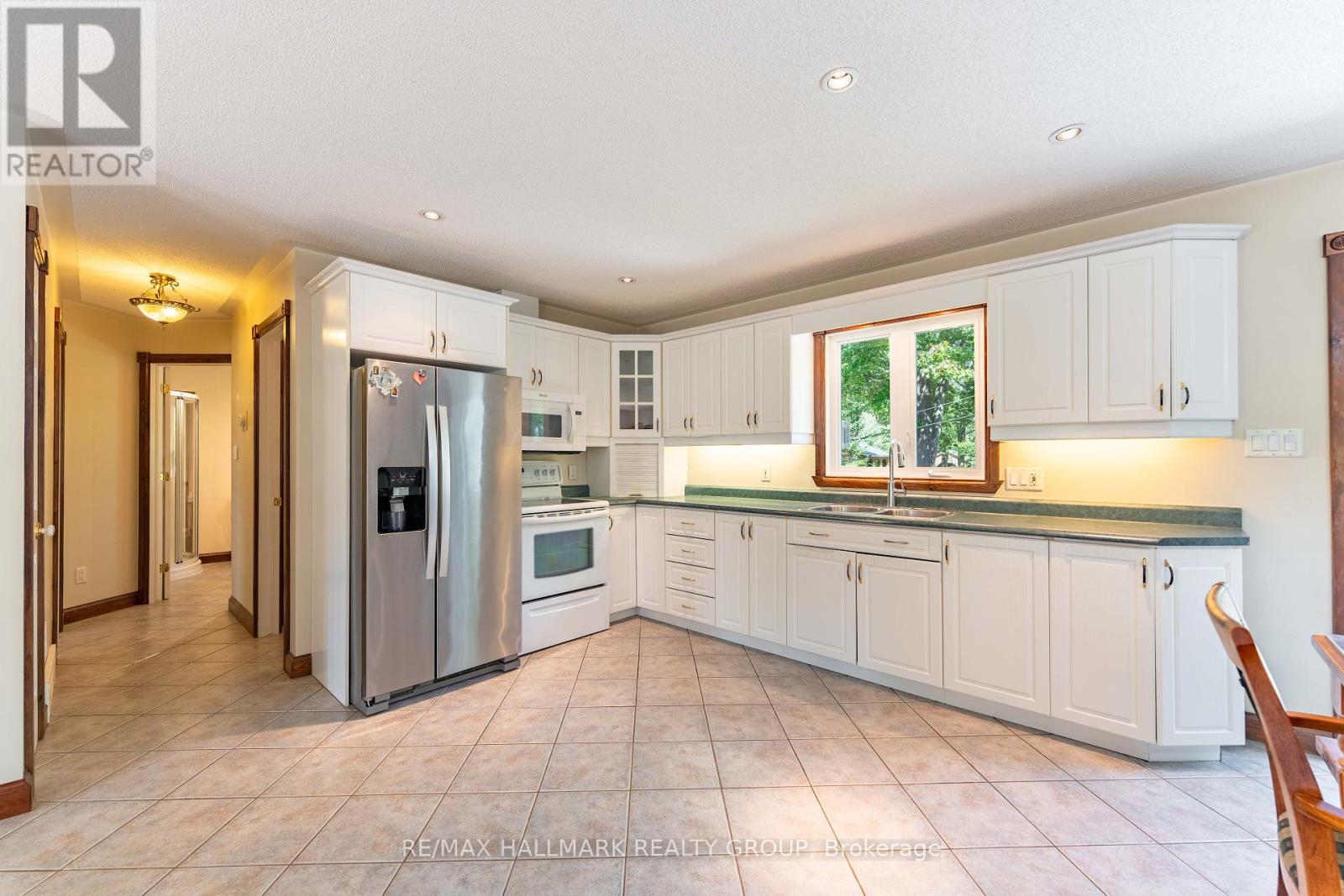 284 County 19 Road, Alfred And Plantagenet, Ontario  K0A 3K0 - Photo 14 - X12363782