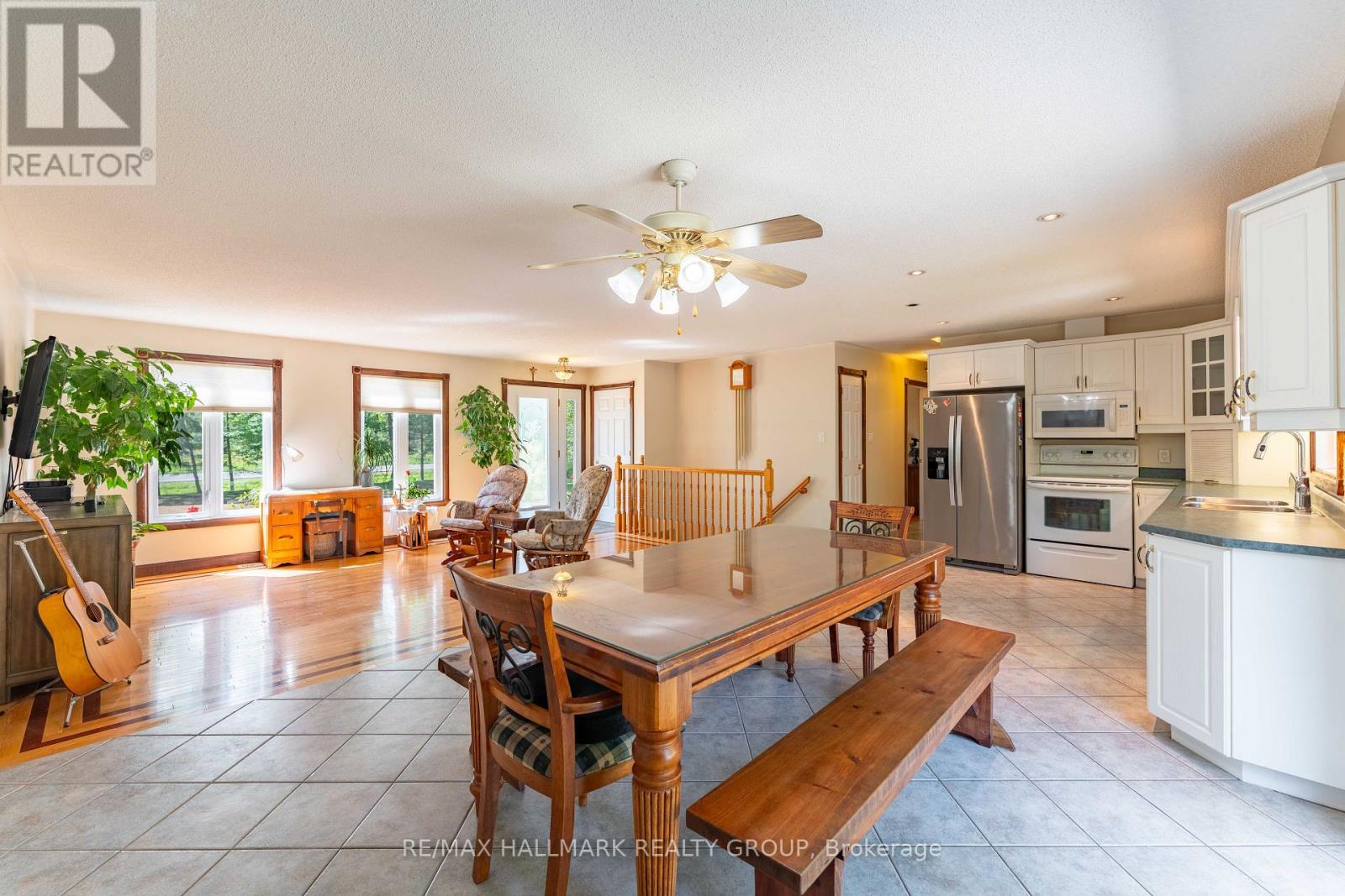 284 County 19 Road, Alfred And Plantagenet, Ontario  K0A 3K0 - Photo 16 - X12363782