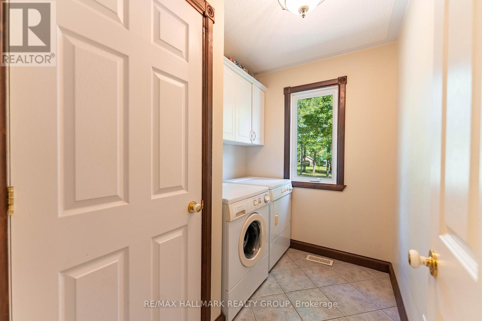 284 County 19 Road, Alfred And Plantagenet, Ontario  K0A 3K0 - Photo 17 - X12363782