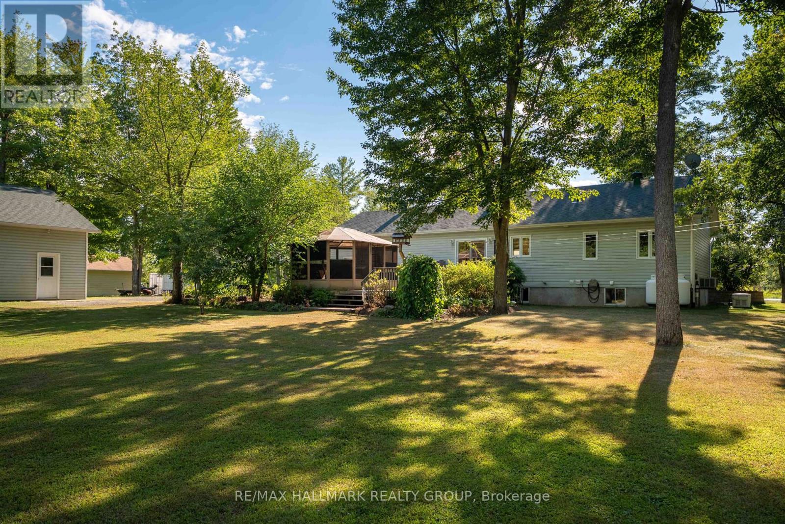 284 County 19 Road, Alfred And Plantagenet, Ontario  K0A 3K0 - Photo 36 - X12363782
