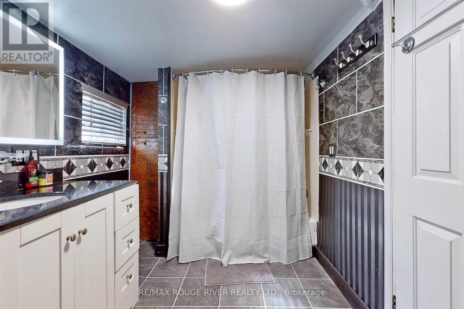 36 John Street, Cambridge, Ontario  N1S 2V4 - Photo 38 - X12363770