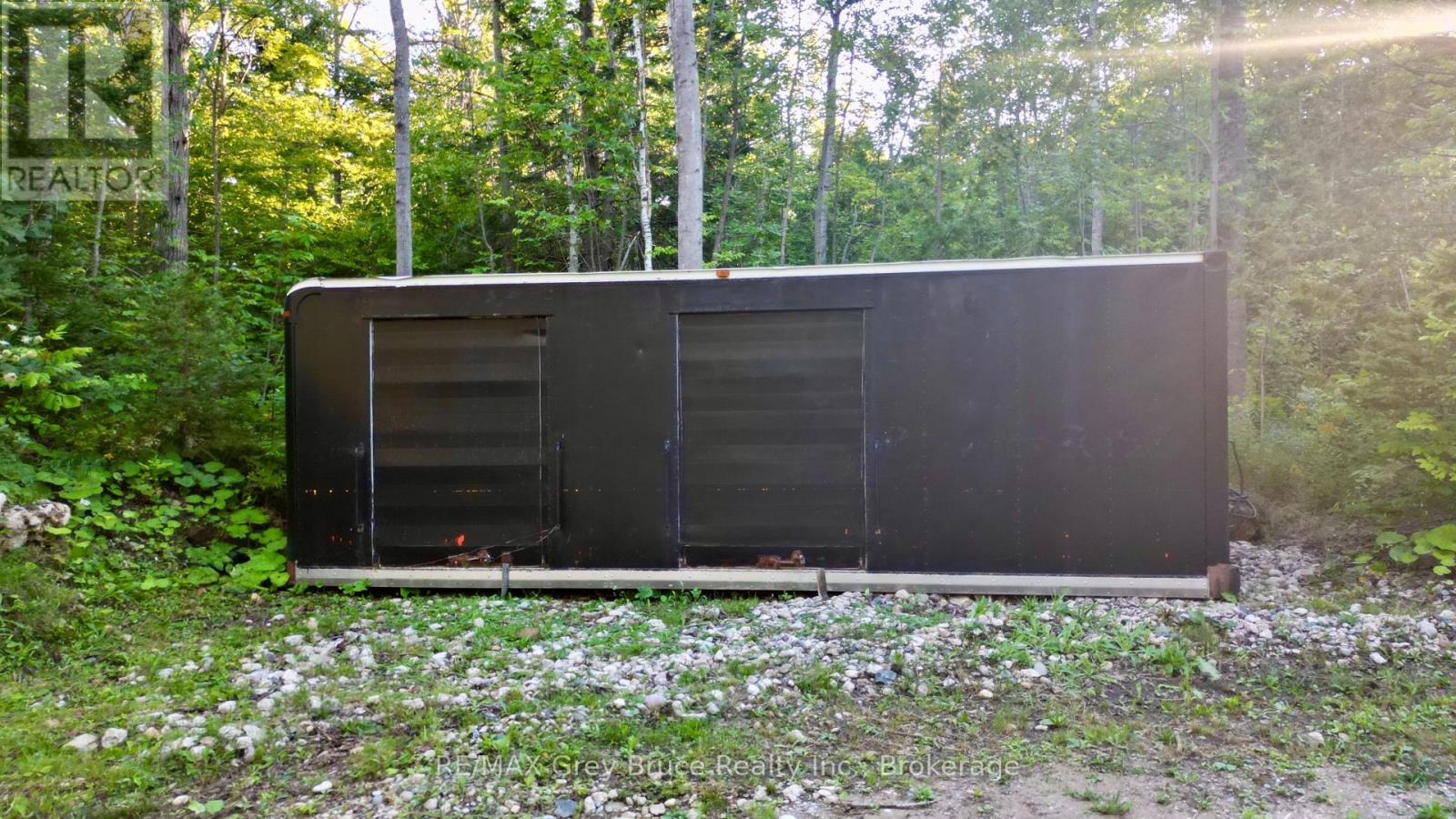279 Barney's Boulevard, Northern Bruce Peninsula, Ontario  N0H 1Z0 - Photo 33 - X12363788