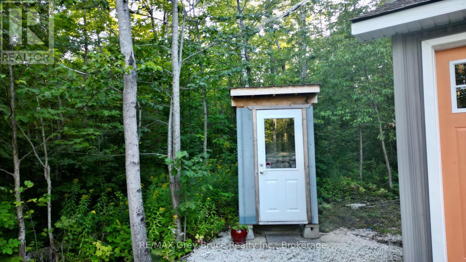 279 Barney's Boulevard, Northern Bruce Peninsula, Ontario  N0H 1Z0 - Photo 36 - X12363788