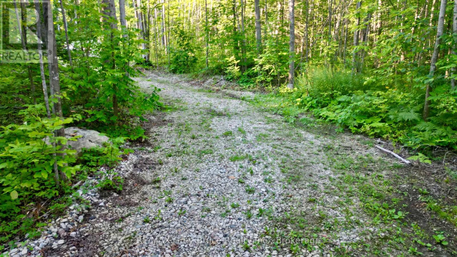 279 Barney's Boulevard, Northern Bruce Peninsula, Ontario  N0H 1Z0 - Photo 44 - X12363788
