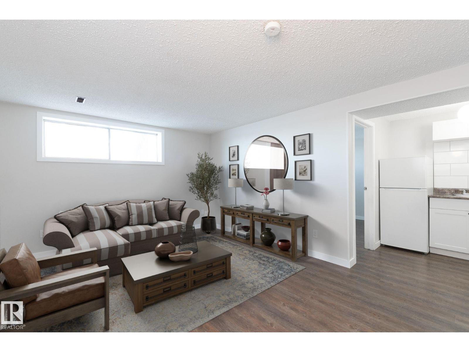 Property at 12732 113A ST NW image 3