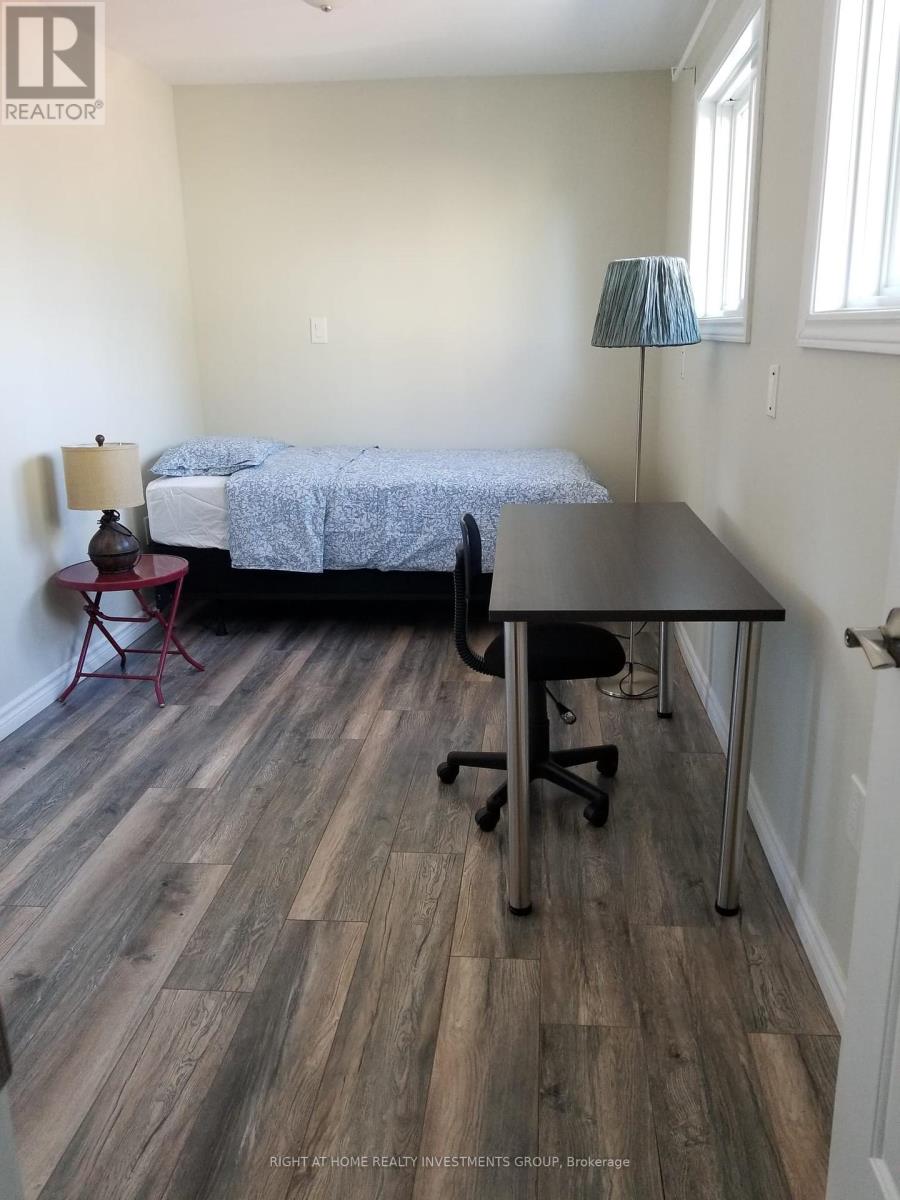 15b Cundles Road E, Barrie, Ontario  L4M 5L1 - Photo 7 - S12363792