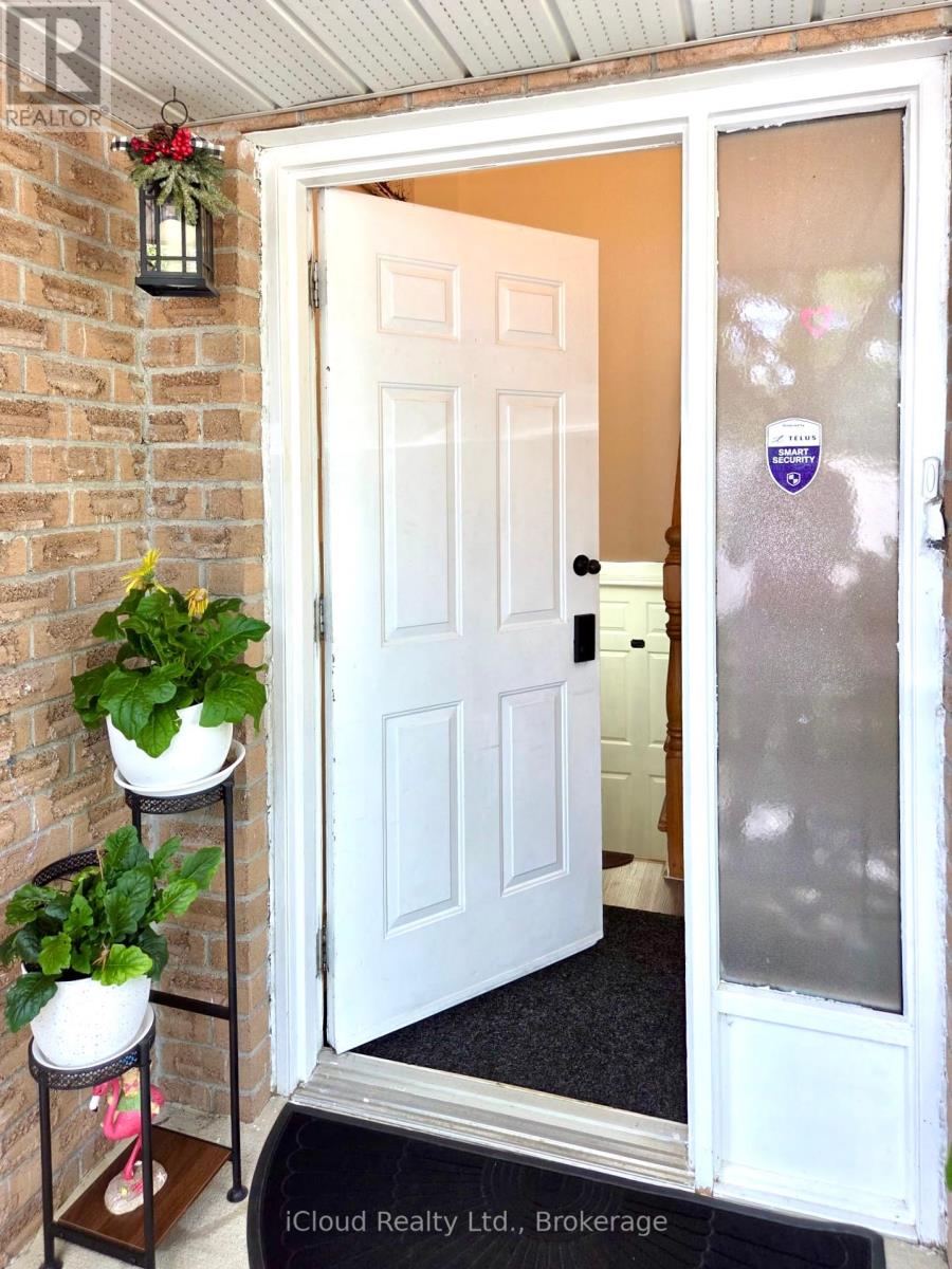APARTMENT 1, ROOM 1 AND 2 - 2586 FOXMEADOW ROAD N, Peterborough East, Ontario