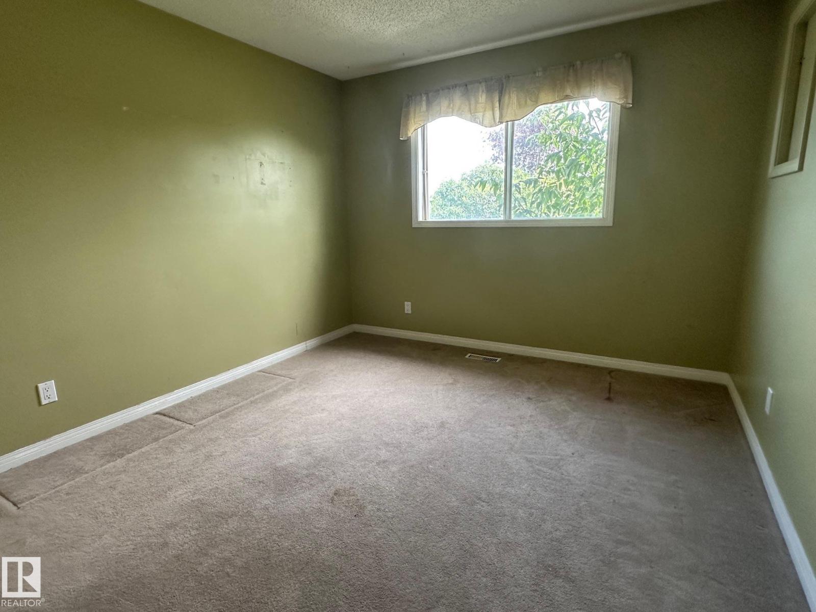 1023 35 St Nw, Edmonton, Alberta  T6L 2L3 - Photo 10 - E4454660
