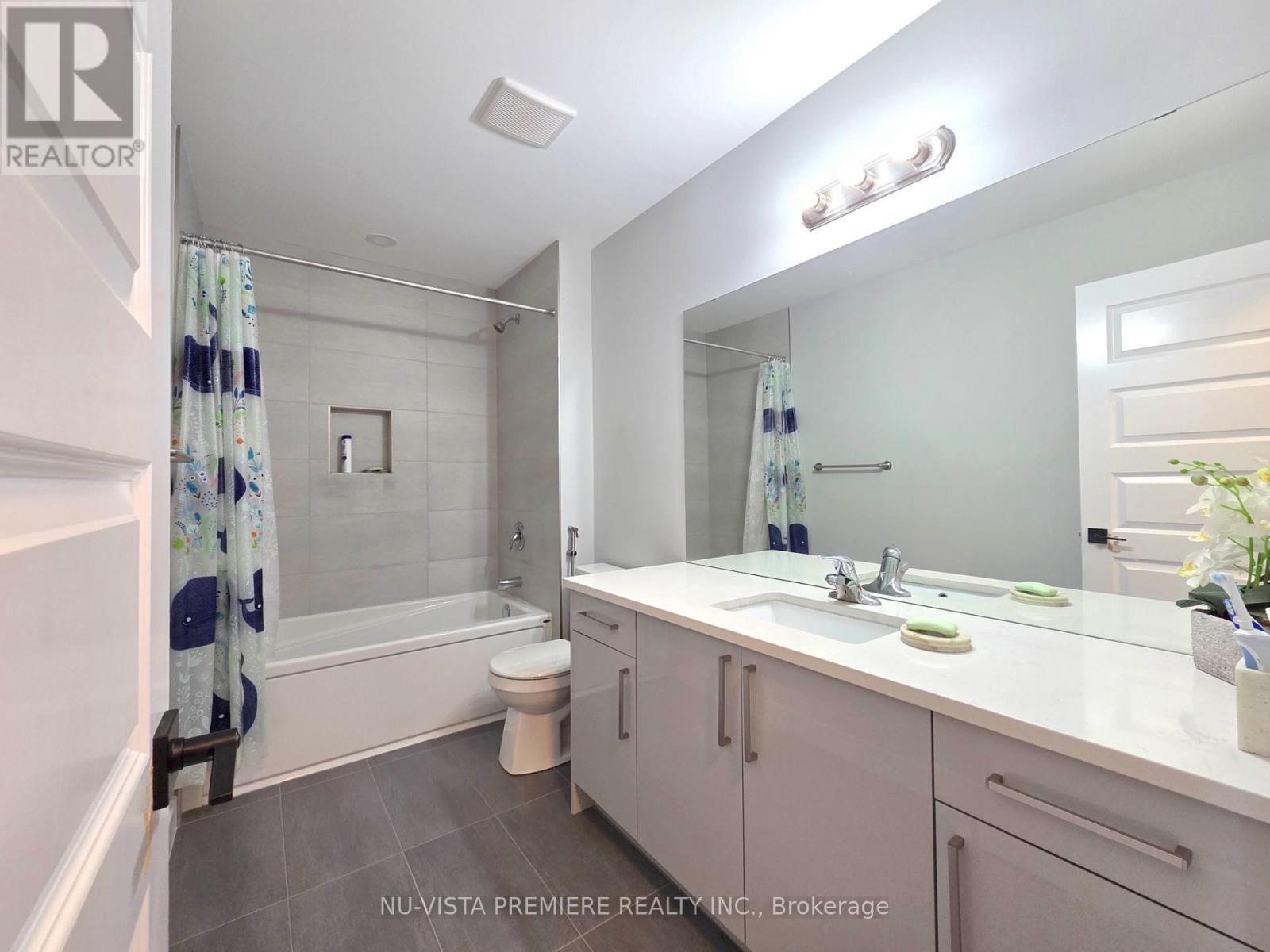 184 Doan Drive, Middlesex Centre, Ontario  N0L 1R0 - Photo 29 - X12363814