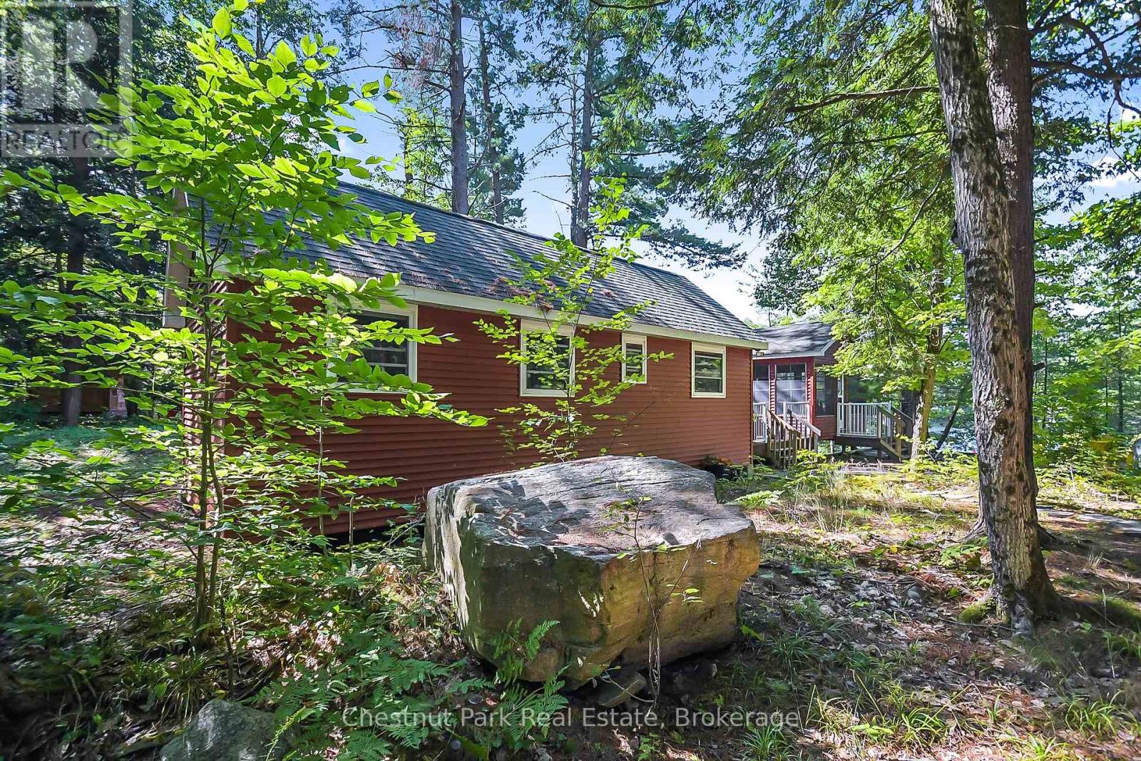 86 Taylor Island, Gravenhurst, Ontario  P1P 1R2 - Photo 37 - X12363817