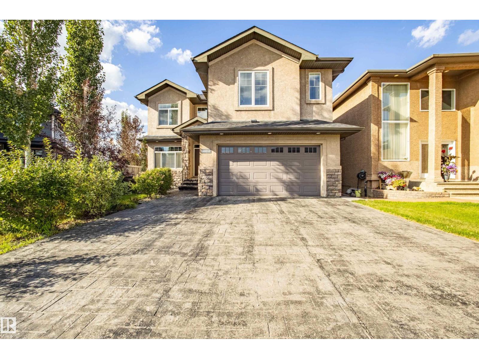 10842 175a Av Nw, Edmonton, Alberta  T5X 0B8 - Photo 2 - E4454666