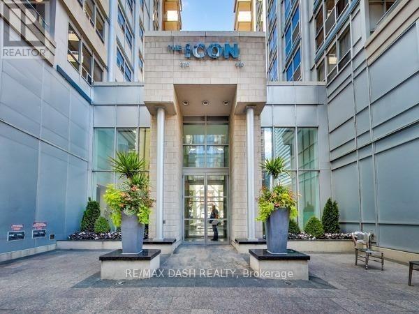 742 - 250 WELLINGTON STREET W, Toronto, Ontario