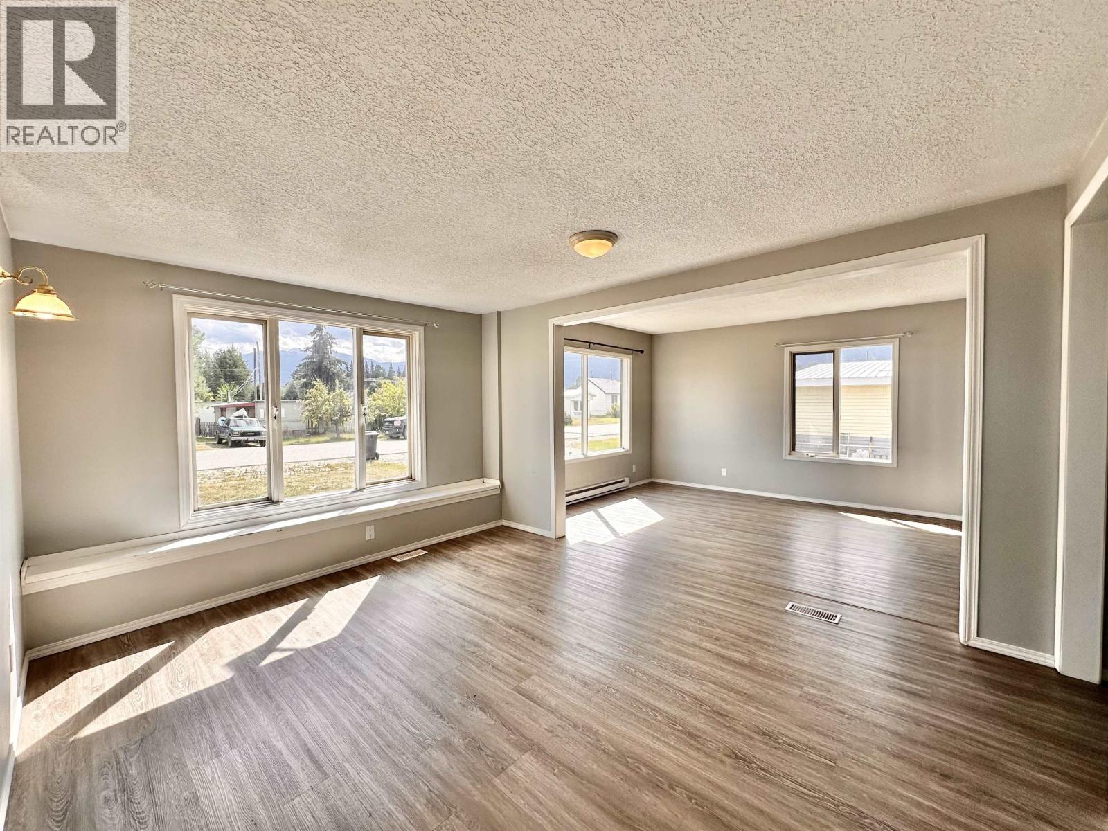 1144 4th Avenue, Valemount, British Columbia  V0E 2Z0 - Photo 3 - R3039702