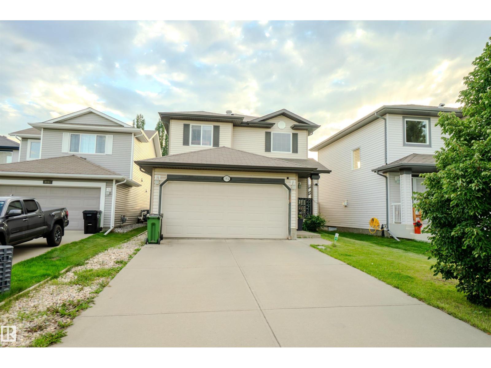 1912 Hammond Place Nw, Edmonton, Alberta  T6M 0K3 - Photo 2 - E4454669