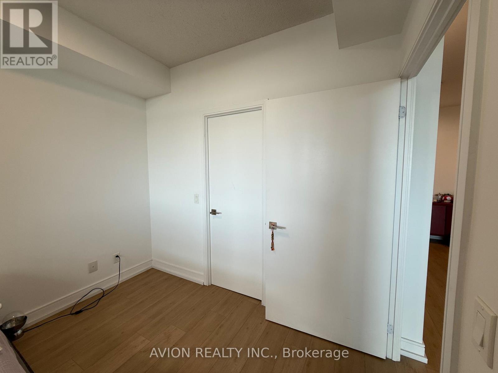 535 - 621 Sheppard Avenue E, Toronto, Ontario  M2K 0G4 - Photo 5 - C12363853