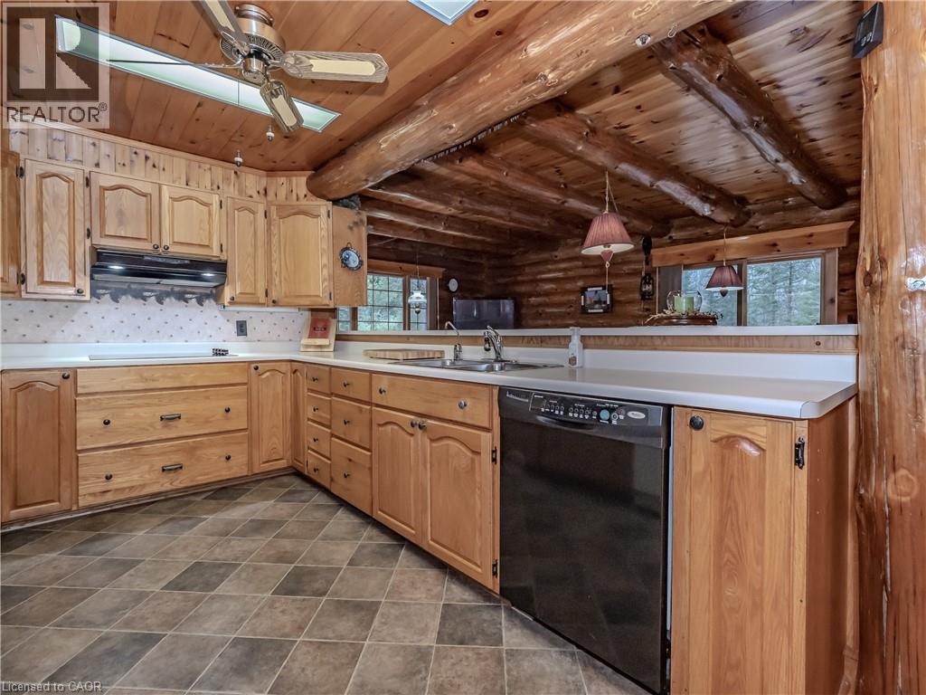 1696 Highway 118 E, Bracebridge, Ontario  P1L 1X1 - Photo 10 - 40762636