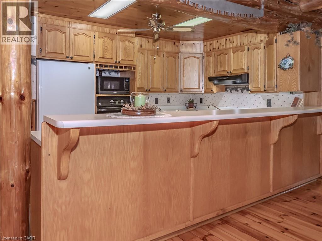 1696 Highway 118 E, Bracebridge, Ontario  P1L 1X1 - Photo 8 - 40762636