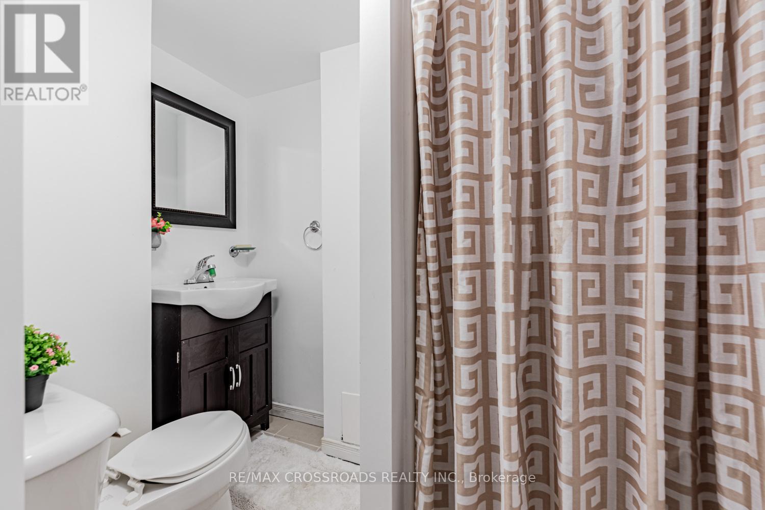 22 - 260 Avenue Road, Richmond Hill, Ontario  L4C 5G6 - Photo 32 - N12363865