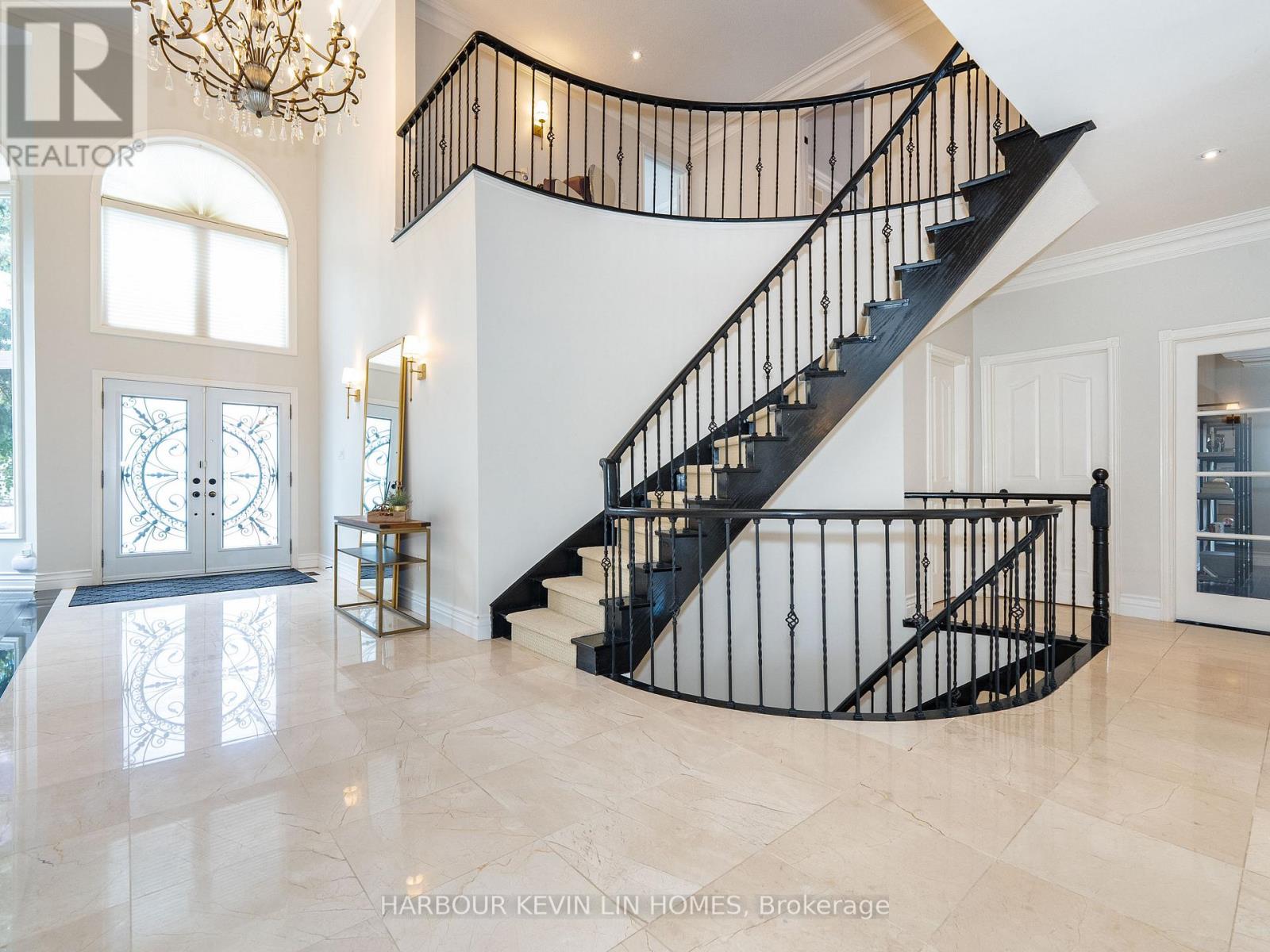 9 Dalewood Drive, Richmond Hill, Ontario  L4B 3C3 - Photo 14 - N12363868