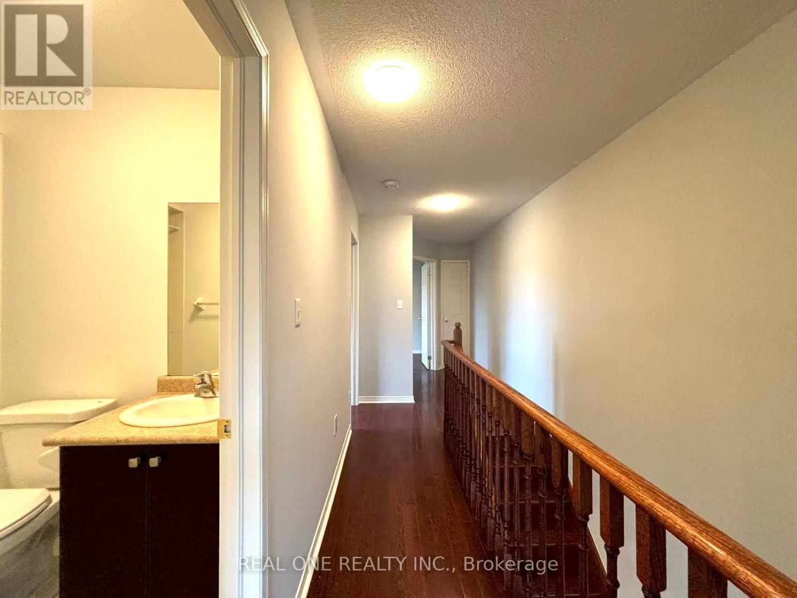 15 Adam Oates Heights, Toronto (Downsview-Roding-Cfb), Ontario  M3L 0G3 - Photo 26 - W12360670