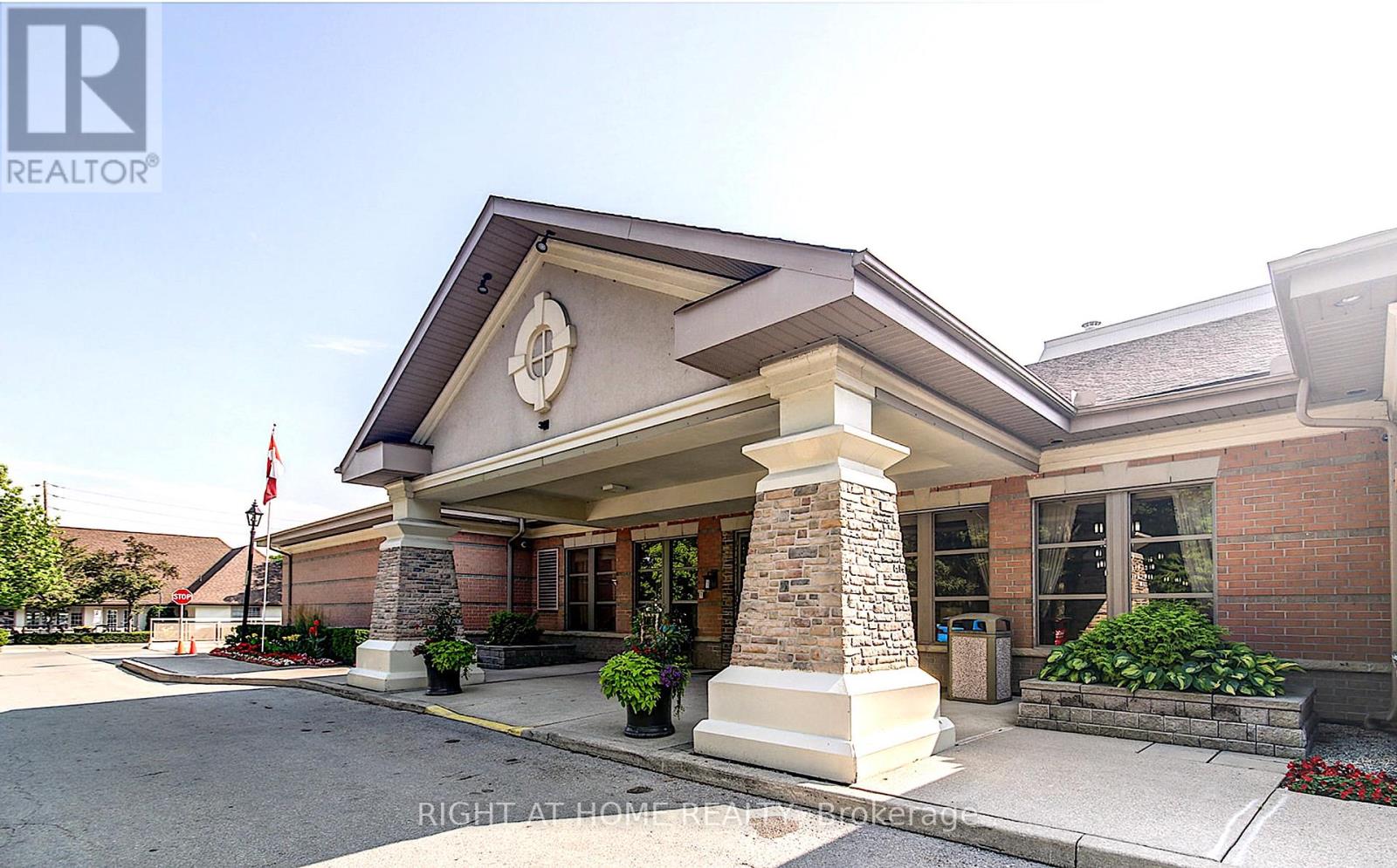1301 - 100 BURLOAK DRIVE, Burlington, Ontario