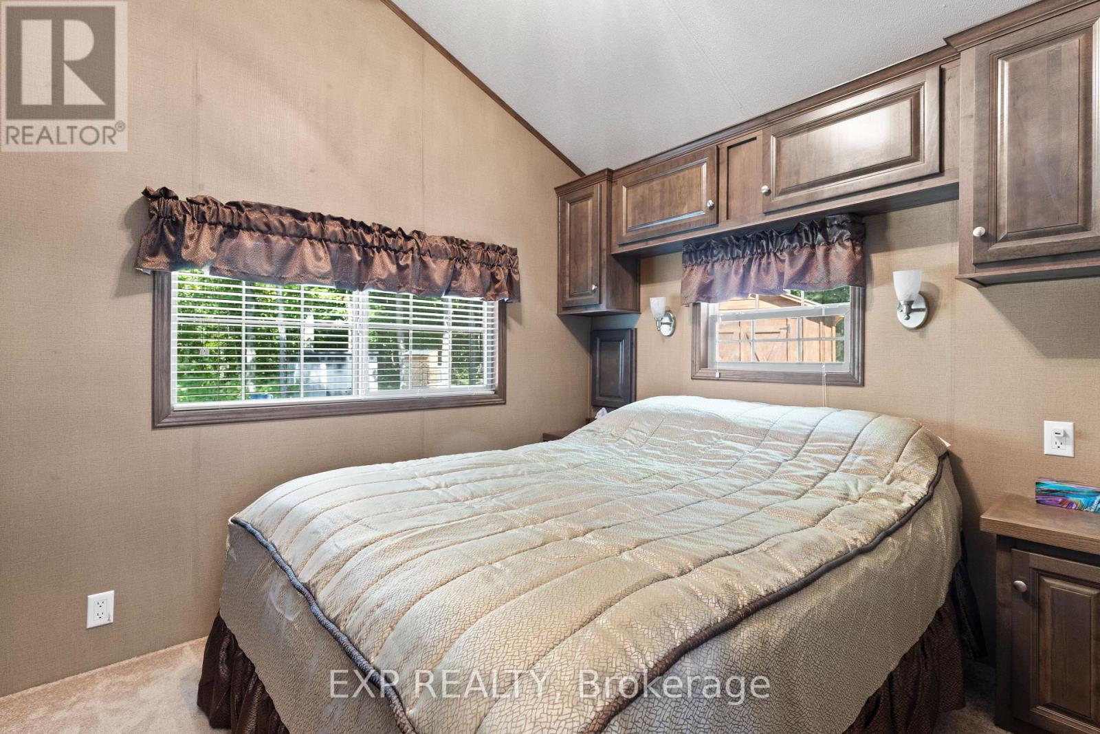 196 Maple Grove Lane, North Algona Wilberforce, Ontario  K0J 1T0 - Photo 11 - X12363911