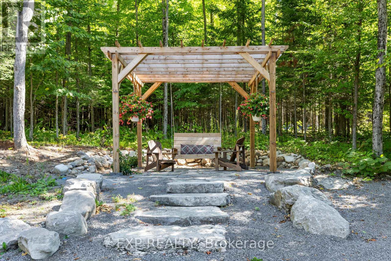 196 Maple Grove Lane, North Algona Wilberforce, Ontario  K0J 1T0 - Photo 4 - X12363911