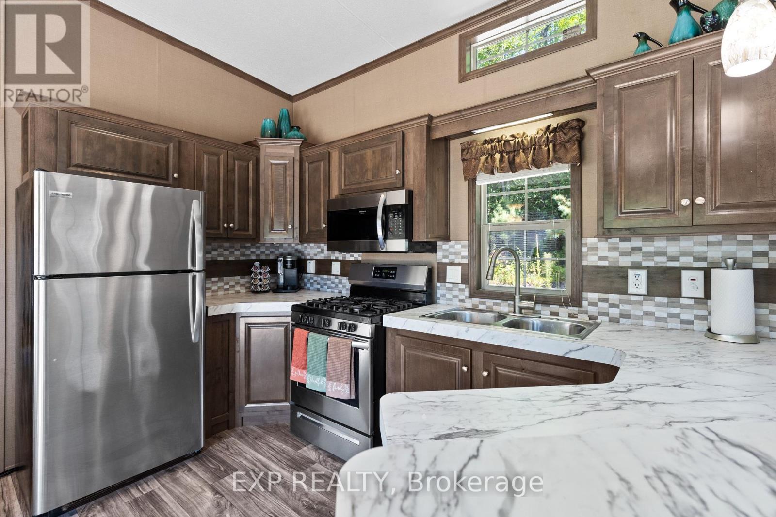 196 Maple Grove Lane, North Algona Wilberforce, Ontario  K0J 1T0 - Photo 9 - X12363911