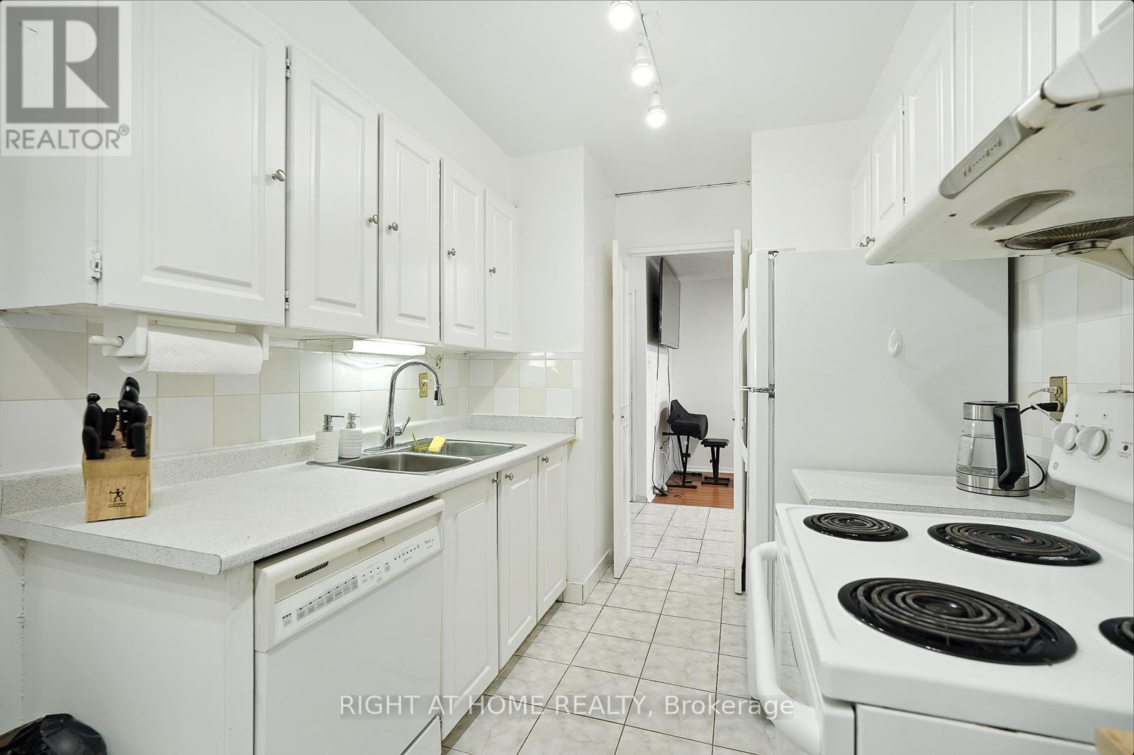 902 - 45 Silver Springs Boulevard, Toronto, Ontario  M1V 1R2 - Photo 18 - E12363889