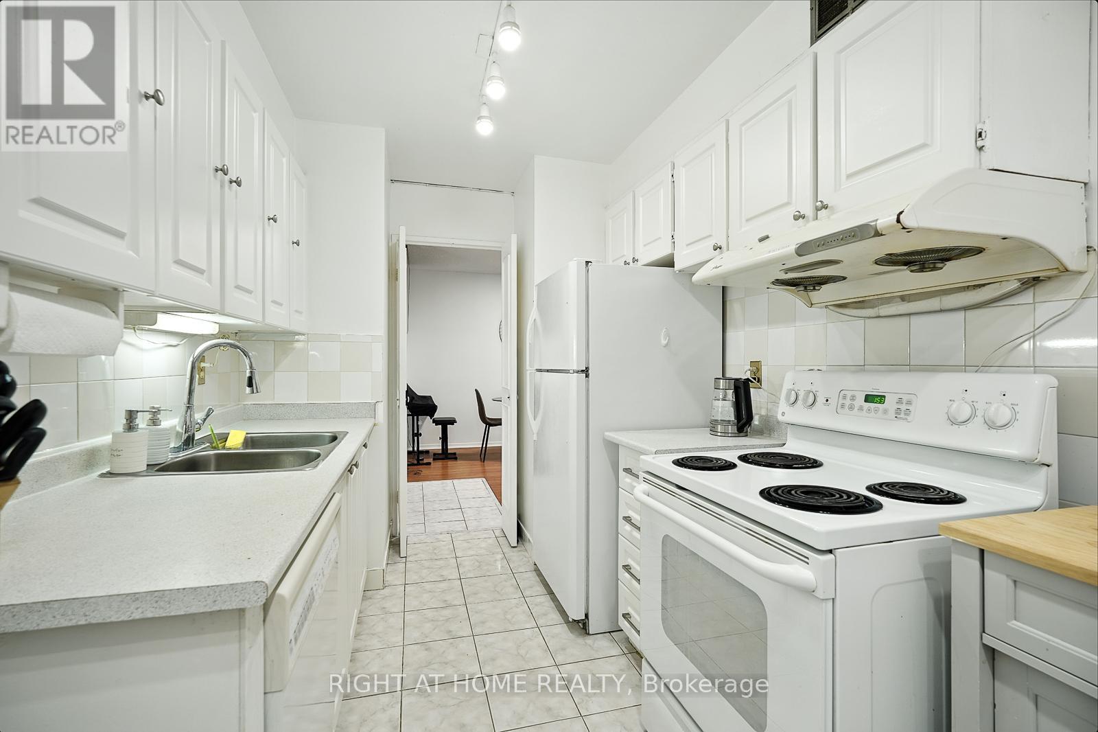 902 - 45 Silver Springs Boulevard, Toronto, Ontario  M1V 1R2 - Photo 19 - E12363889