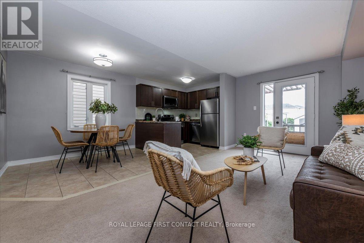 22 Admiral Crescent, Essa (Angus), Ontario L0M 1B4 - Photo 13 - N12363912