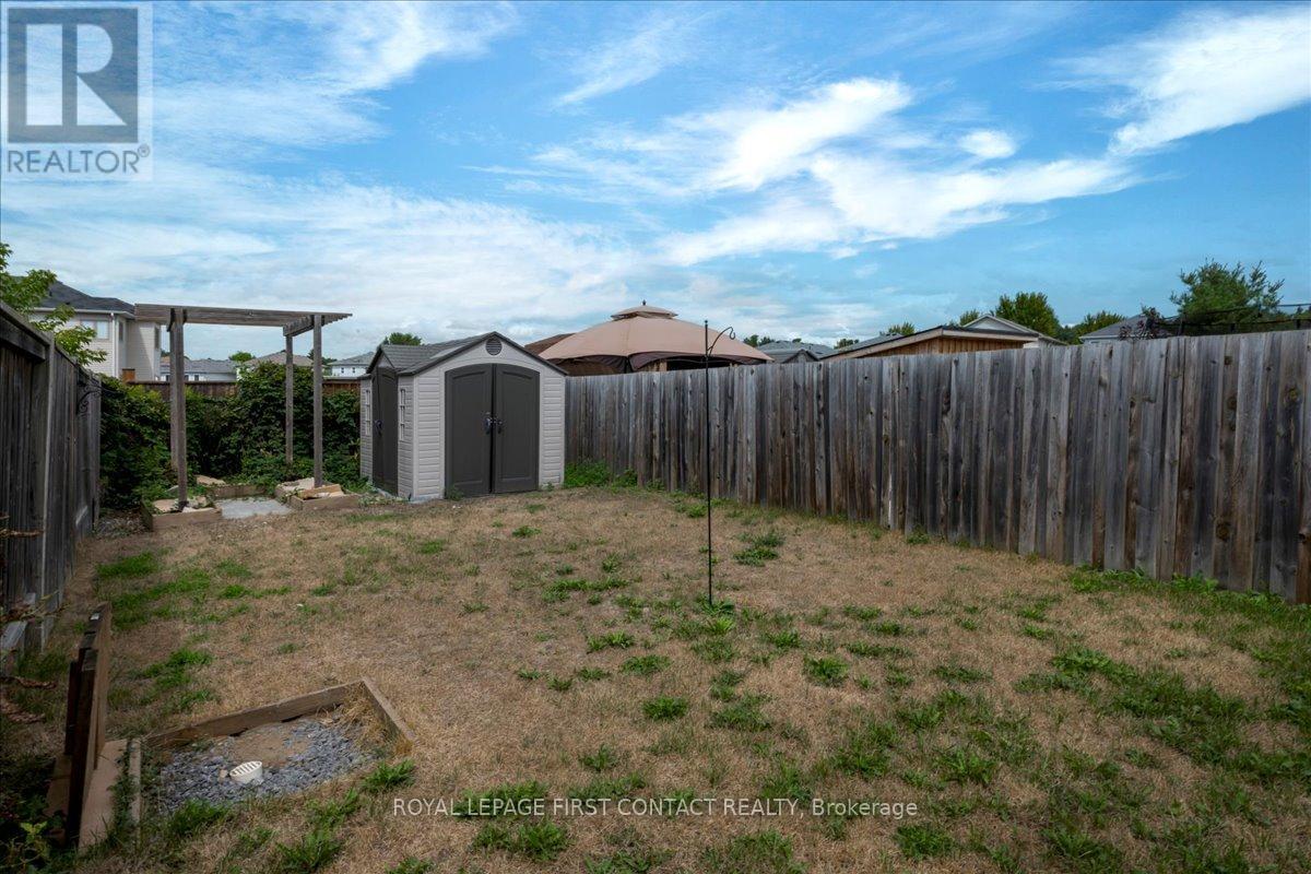 22 Admiral Crescent, Essa (Angus), Ontario L0M 1B4 - Photo 32 - N12363912