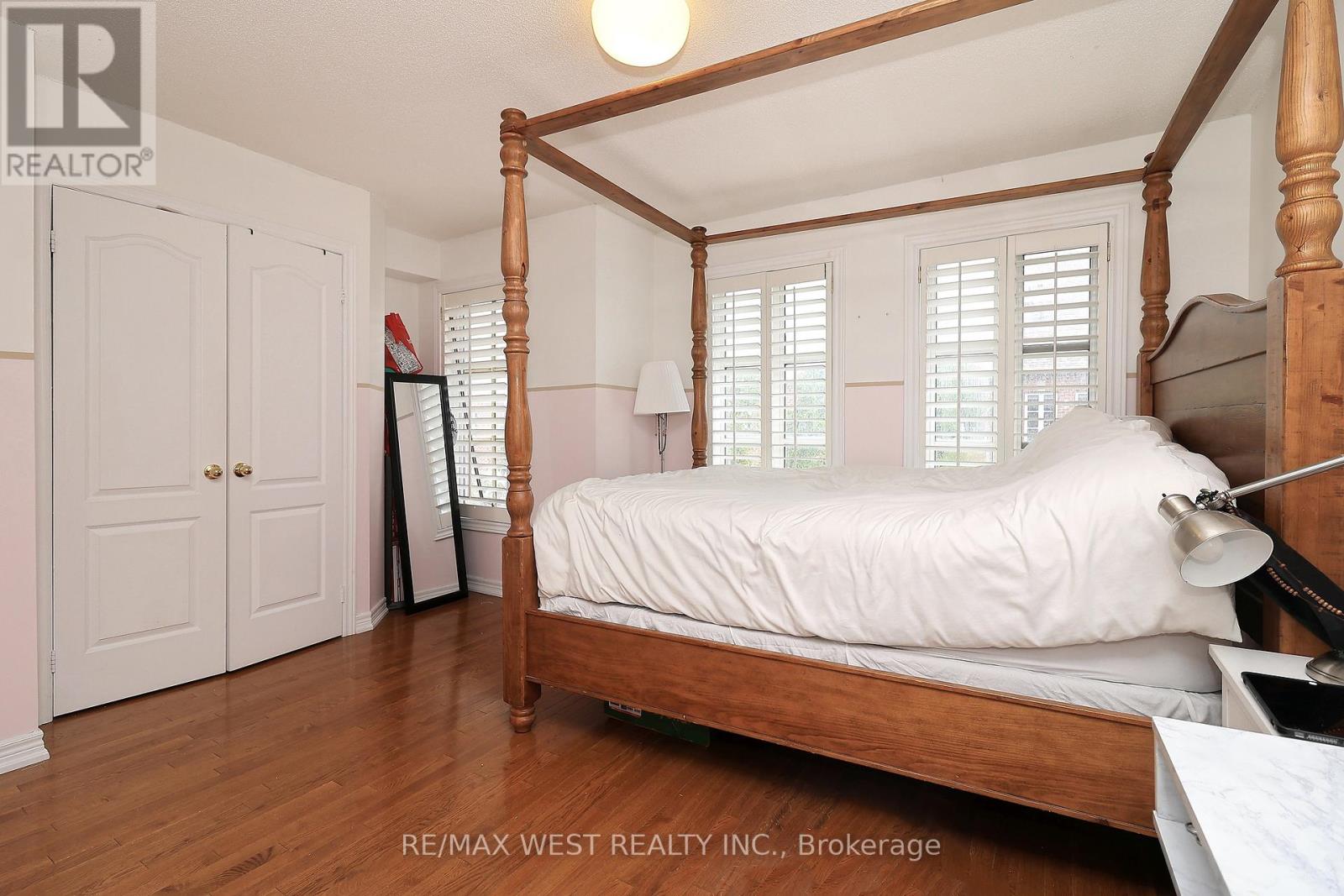 8 James Stock Path, Toronto, Ontario  M8Z 6C6 - Photo 18 - W12363898