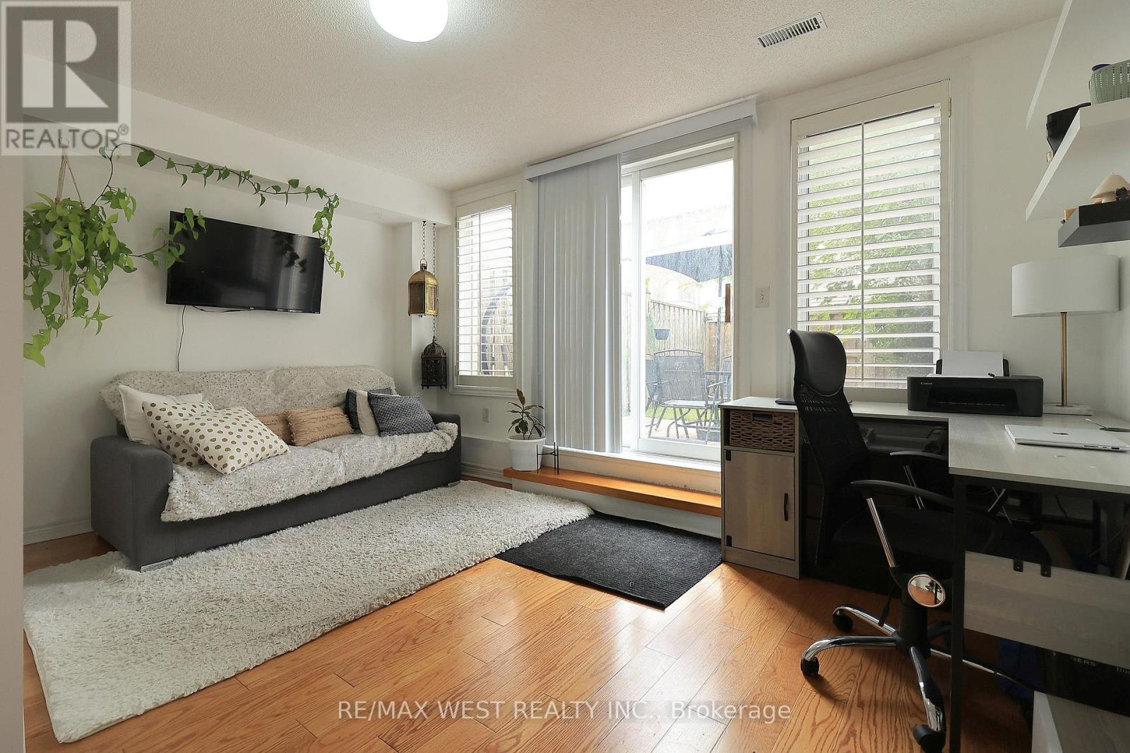 8 James Stock Path, Toronto, Ontario  M8Z 6C6 - Photo 20 - W12363898