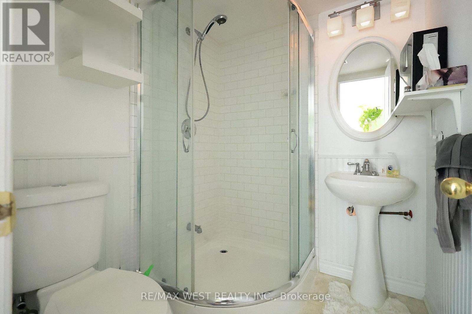8 James Stock Path, Toronto, Ontario  M8Z 6C6 - Photo 22 - W12363898
