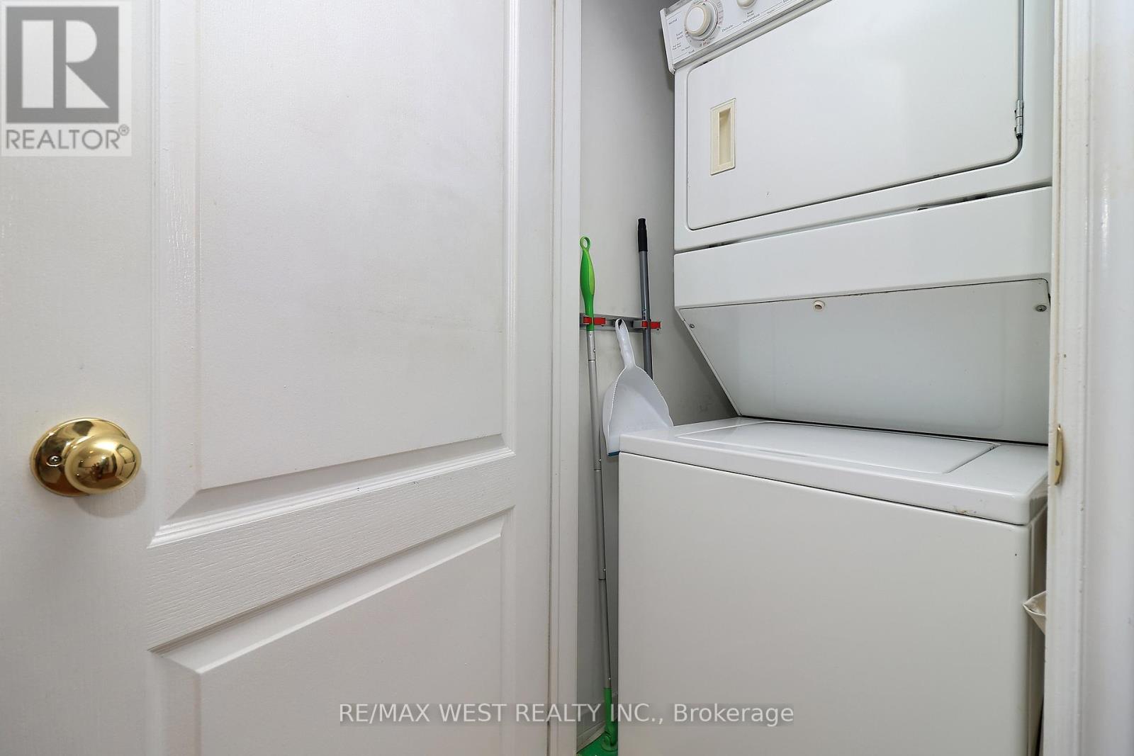 8 James Stock Path, Toronto, Ontario  M8Z 6C6 - Photo 23 - W12363898