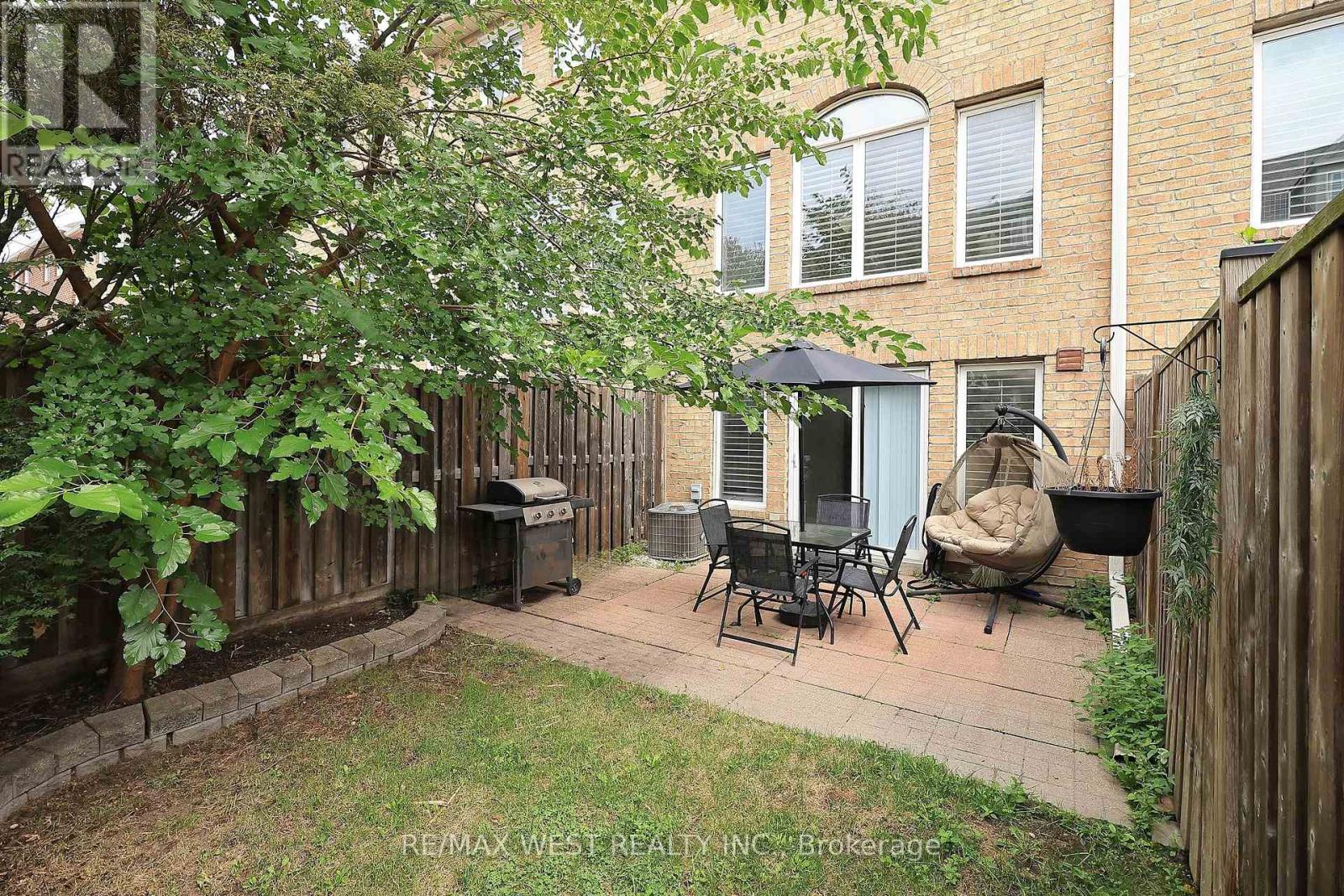 8 James Stock Path, Toronto, Ontario  M8Z 6C6 - Photo 26 - W12363898
