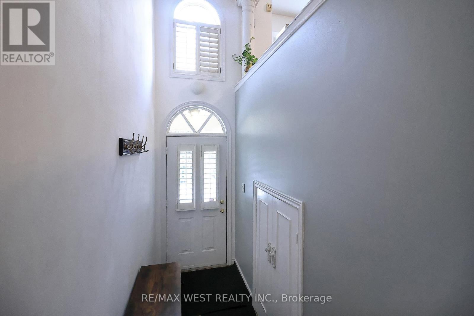 8 James Stock Path, Toronto, Ontario  M8Z 6C6 - Photo 28 - W12363898