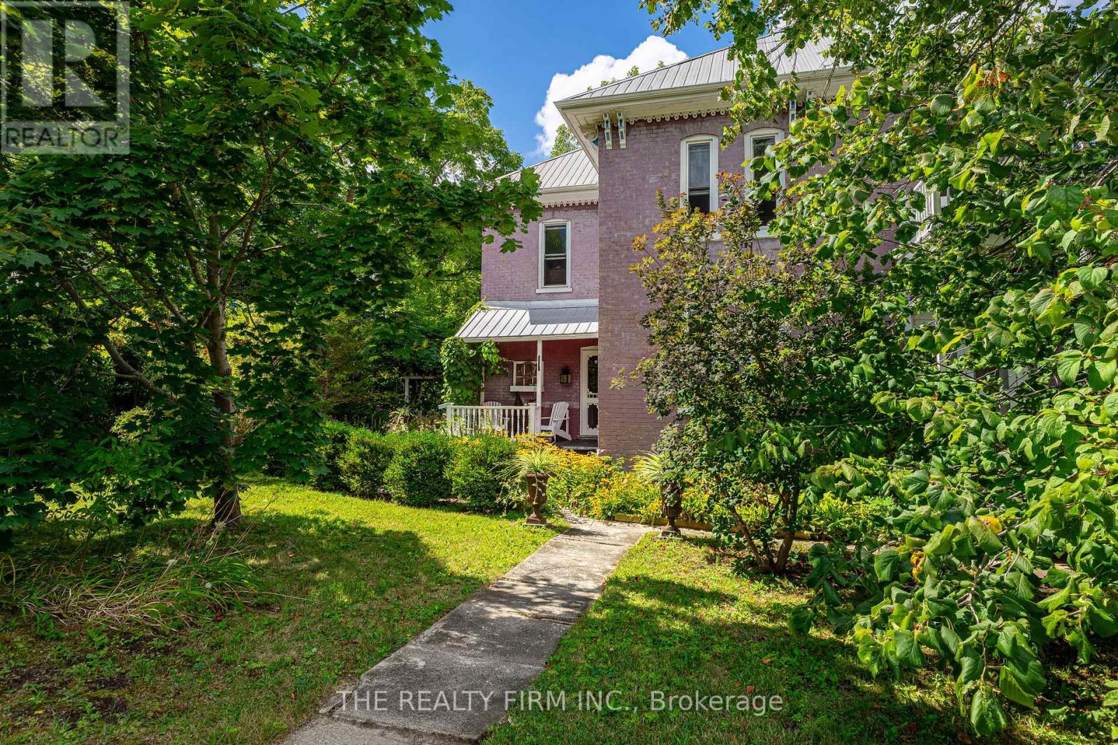9785 John Street N, Southwold, Ontario  N0L 2E0 - Photo 1 - X12363928