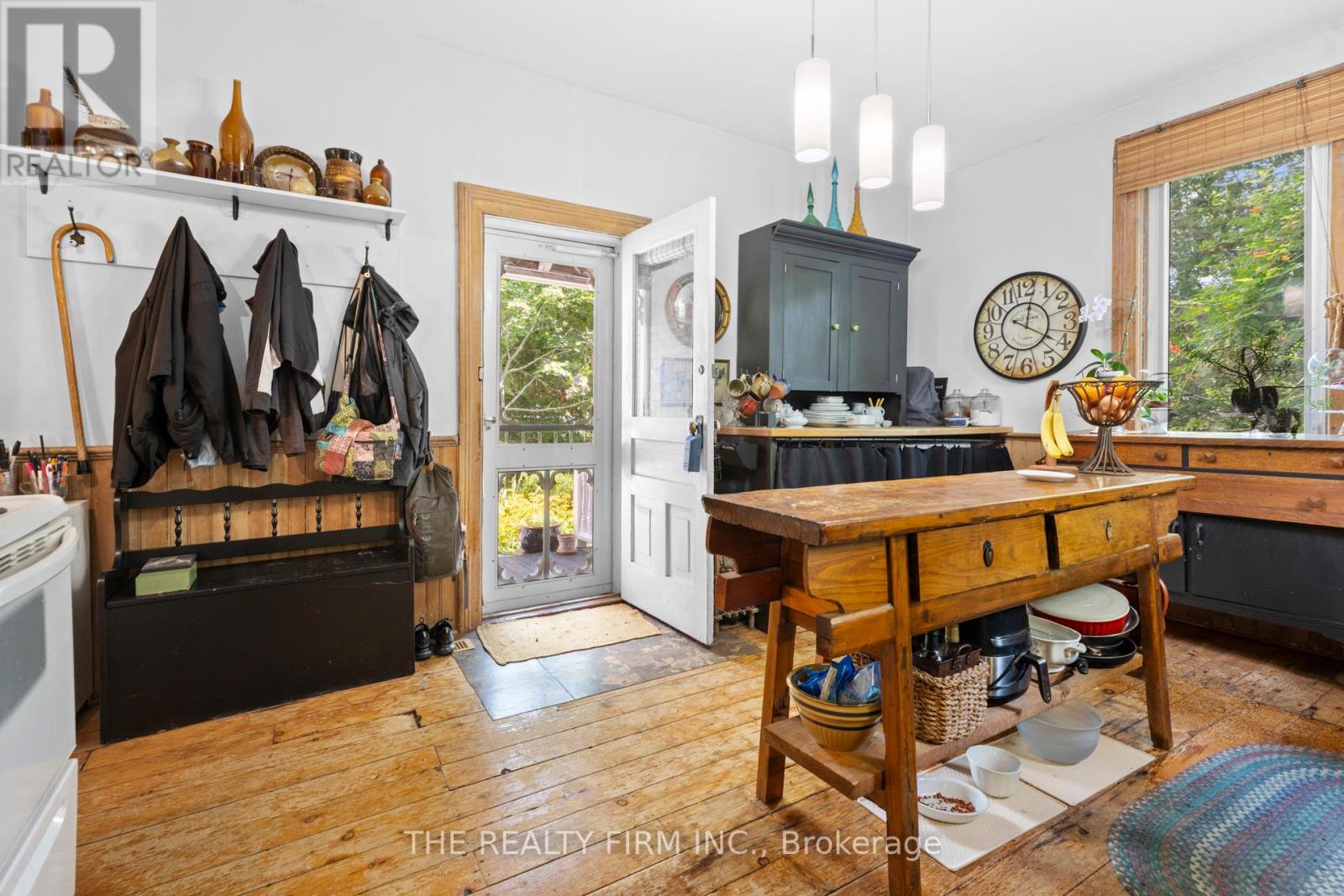 9785 John Street N, Southwold, Ontario  N0L 2E0 - Photo 8 - X12363928