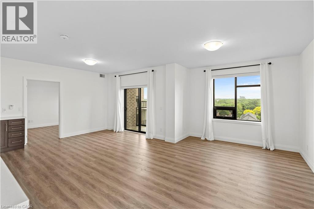 30 Hamilton Street S Unit# 703, Waterdown, Ontario  L8B 1V8 - Photo 8 - 40763373