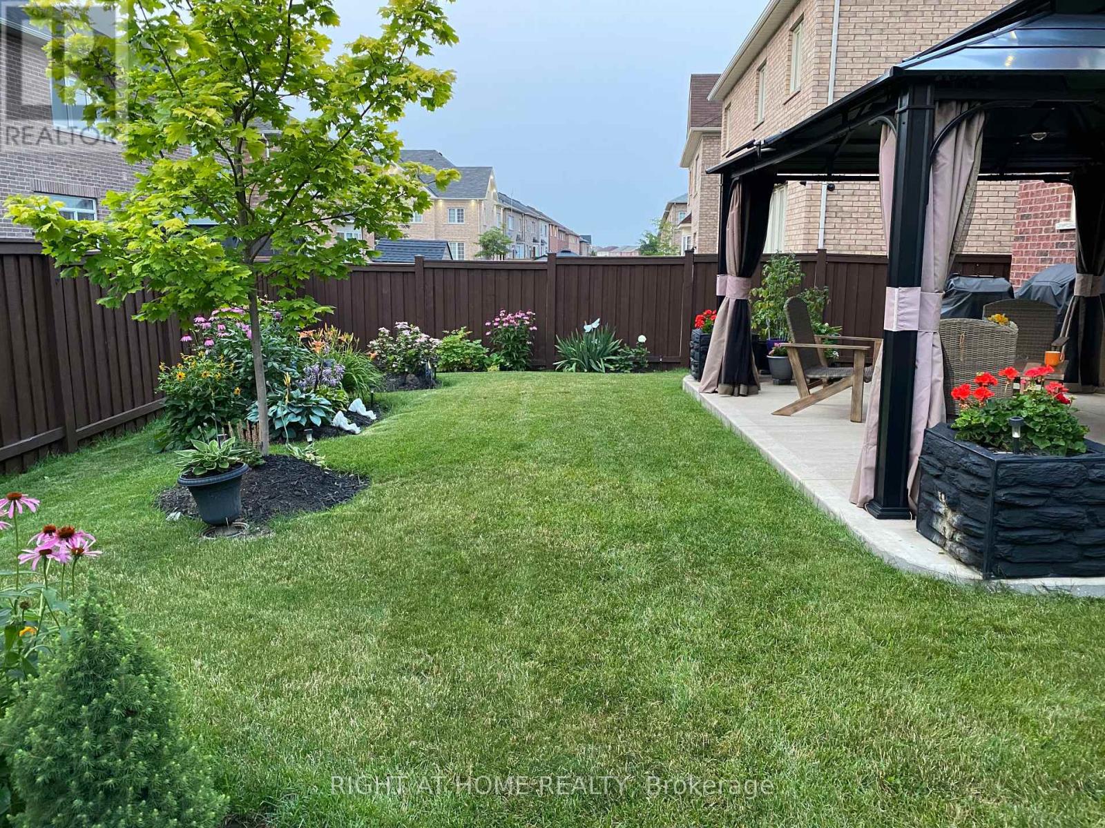64 Kalmia Road, Brampton, Ontario  L6X 4N4 - Photo 36 - W12363927