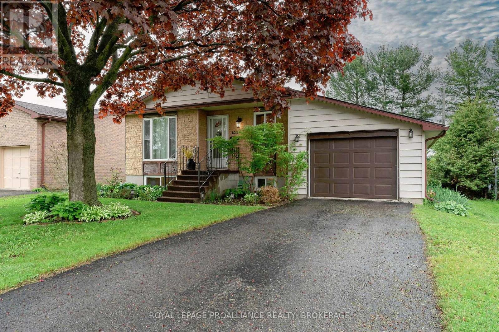 103 Elmwood Drive, Gananoque, Ontario  K7G 3A5 - Photo 1 - X12363950