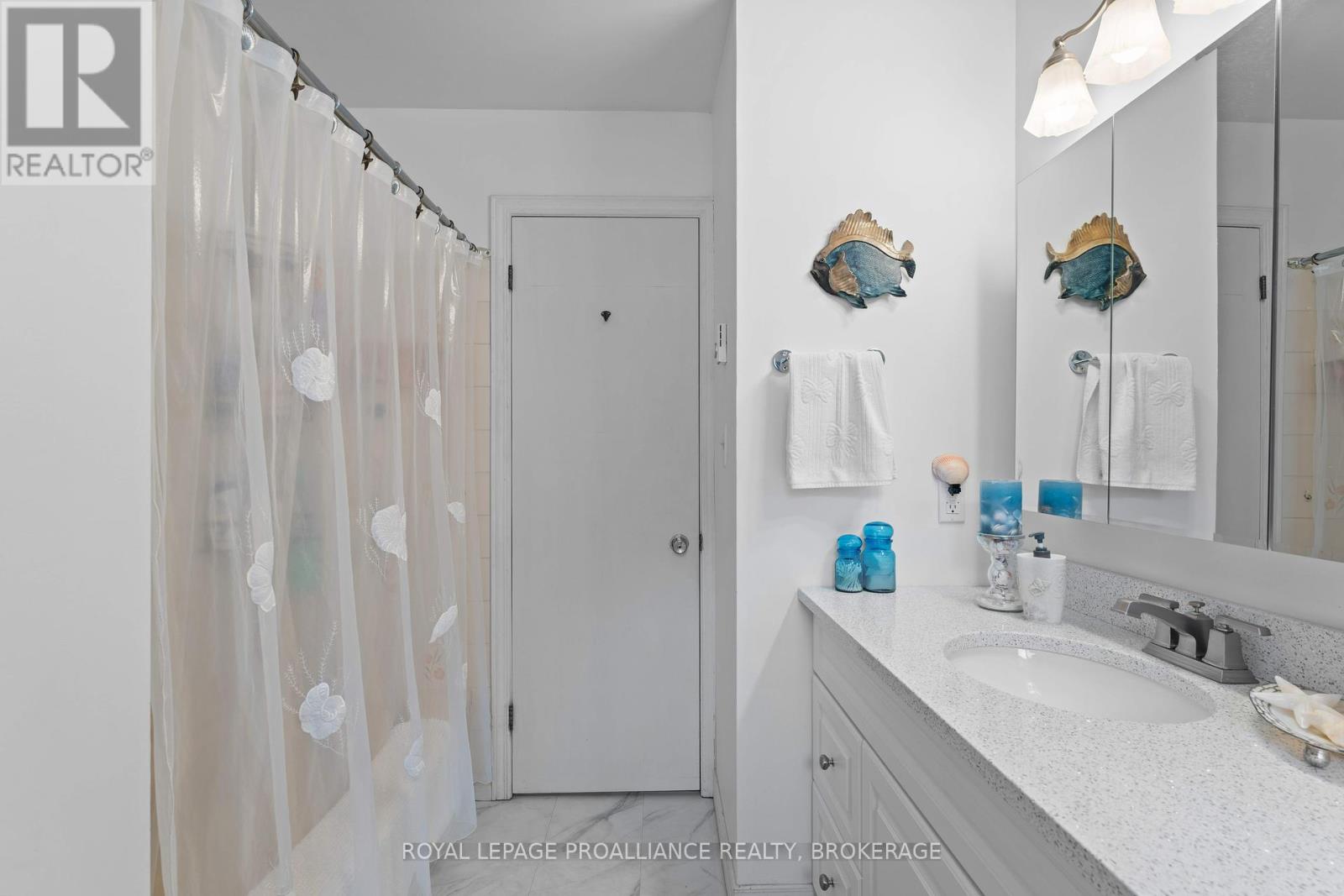 103 Elmwood Drive, Gananoque, Ontario  K7G 3A5 - Photo 19 - X12363950