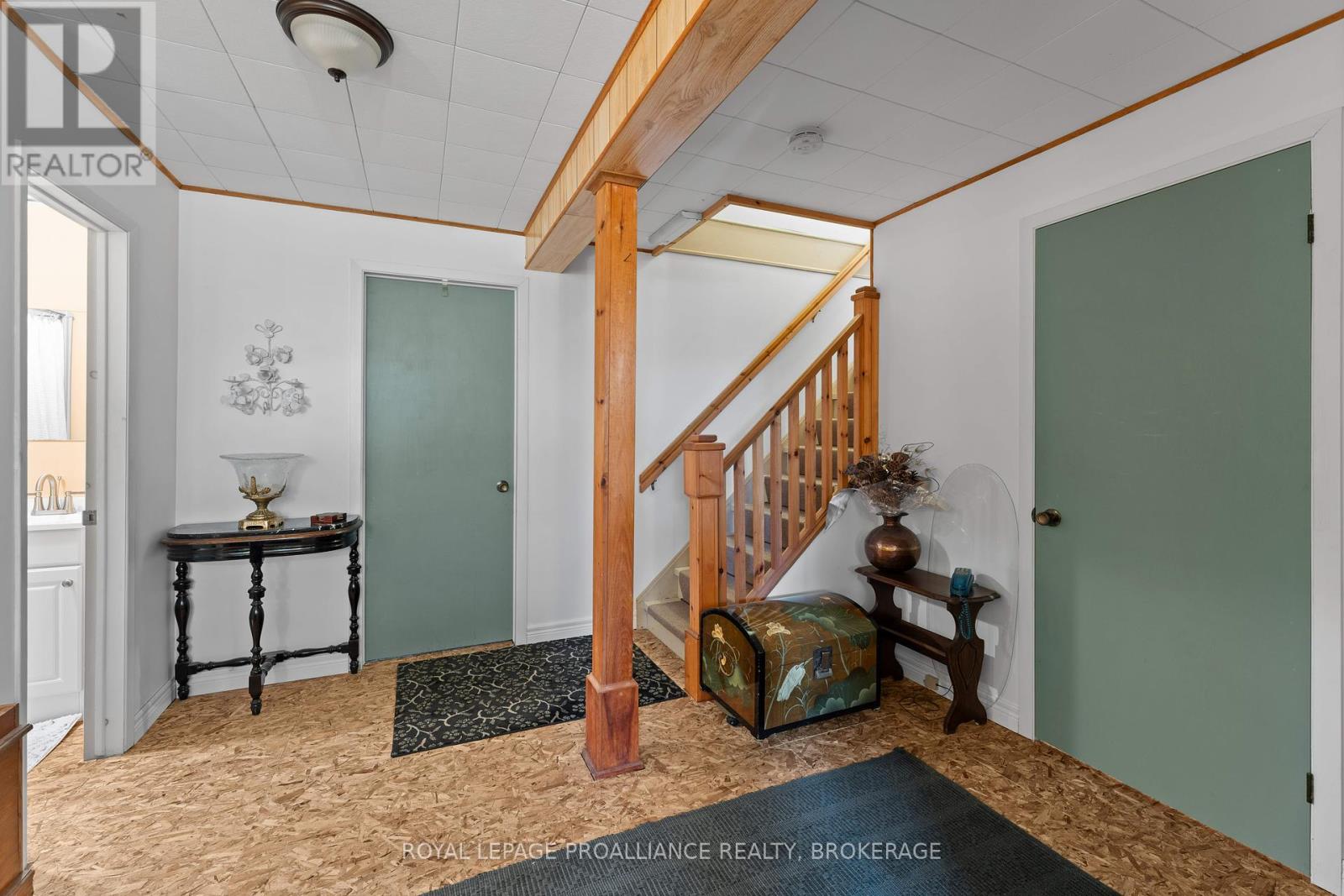 103 Elmwood Drive, Gananoque, Ontario  K7G 3A5 - Photo 24 - X12363950