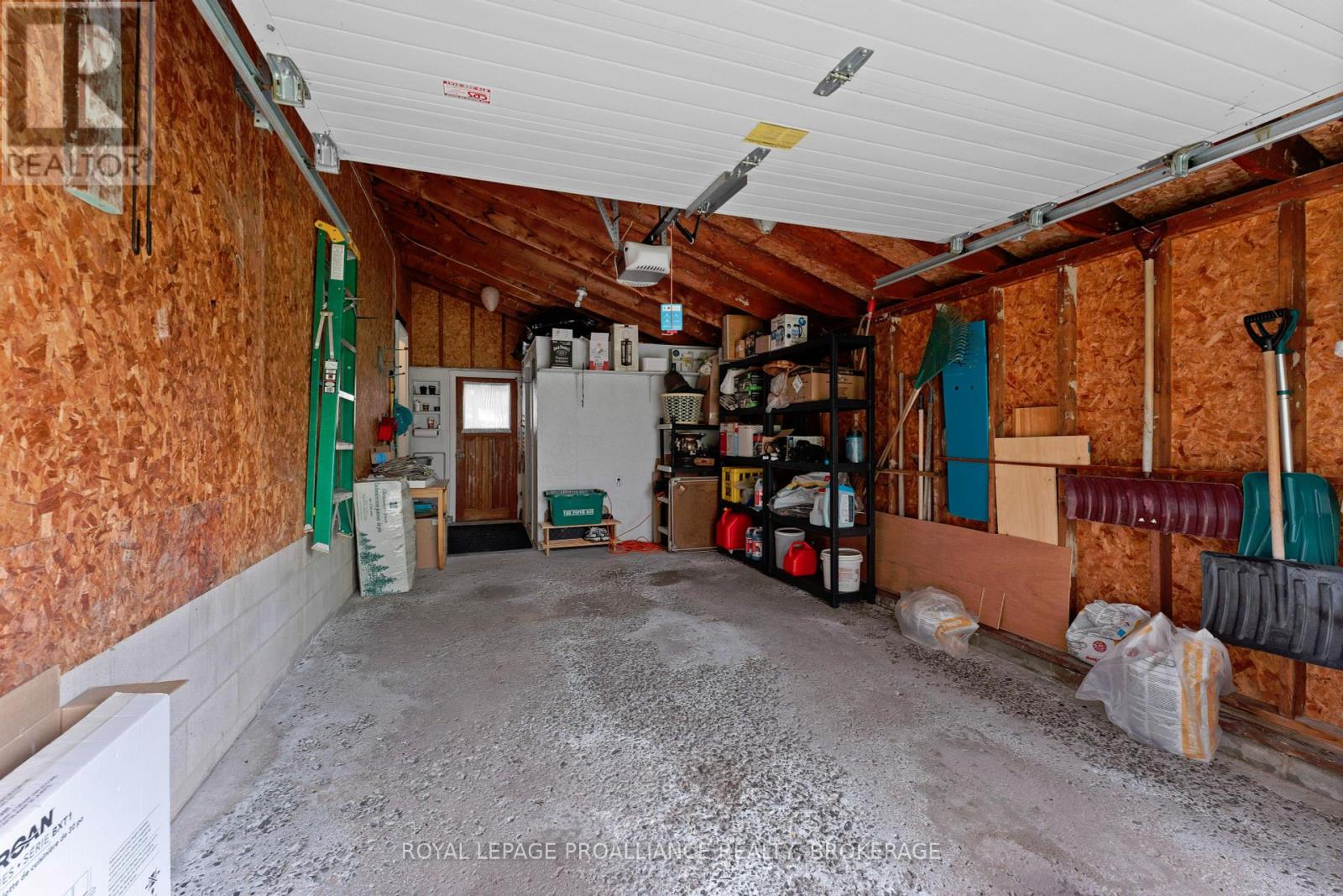 103 Elmwood Drive, Gananoque, Ontario  K7G 3A5 - Photo 37 - X12363950