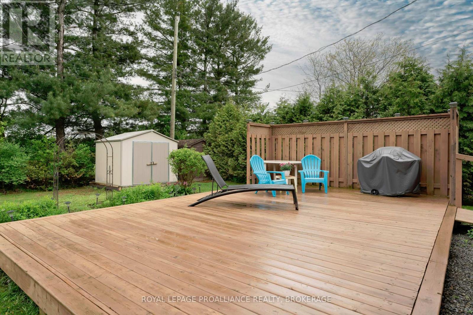 103 Elmwood Drive, Gananoque, Ontario  K7G 3A5 - Photo 40 - X12363950